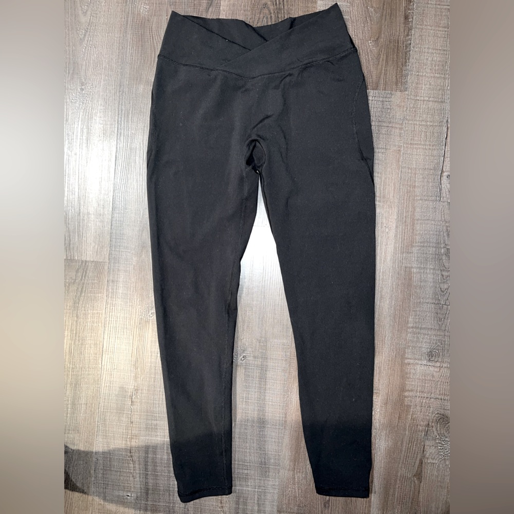 Women’s Alphalete crossover leggings